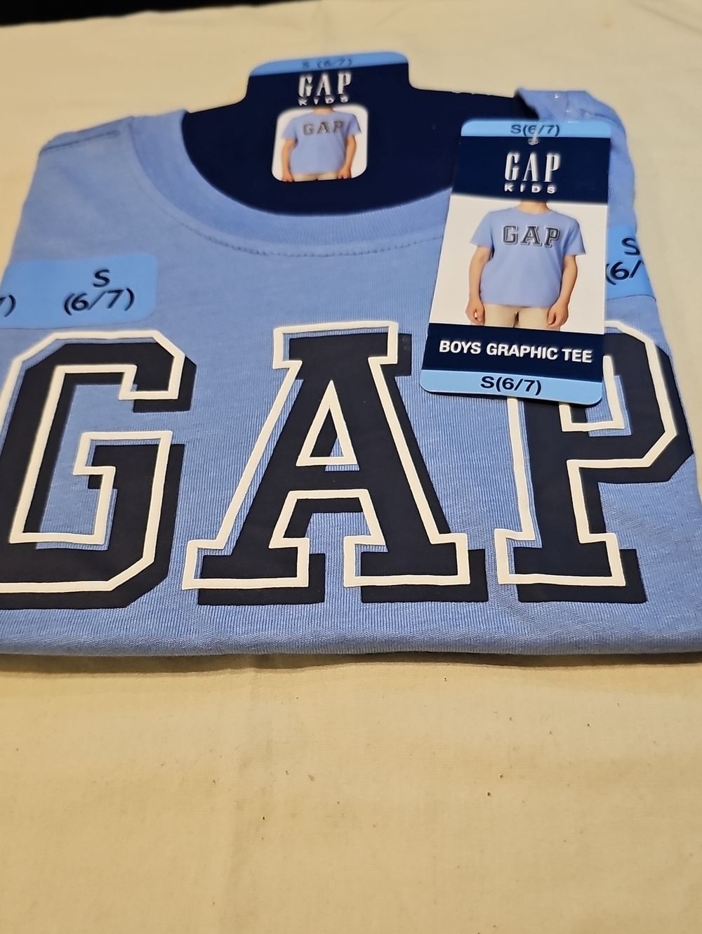 NWT SIZE S 6/7 Boys/Unisex-GAP Light Blue Boys Graphic Tee with Navy Lettering